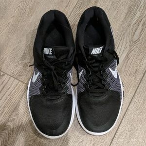 Nike Sneakers Men 7.5./ Boys 7.5. Brand New Con.!